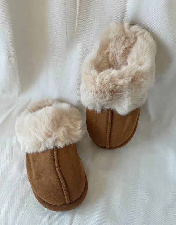 BearHug Coziness Flats - K&L Trending Products